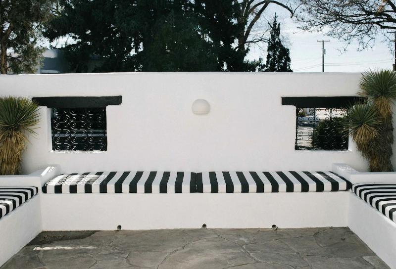 El Rey Court