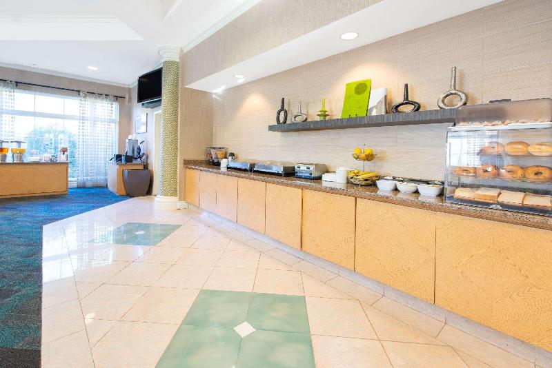 La Quinta Inn & Suites Tampa Brandon Regency Park