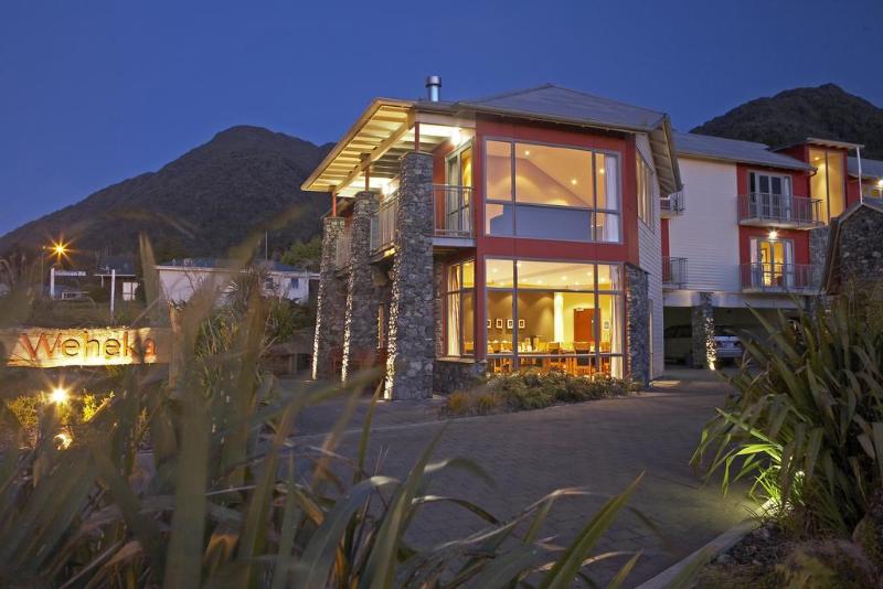 Distinction Fox Glacier Hotel