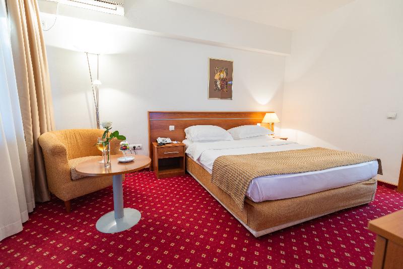 Hotel M