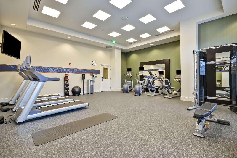 Hampton Inn & Suites Charleston Airport