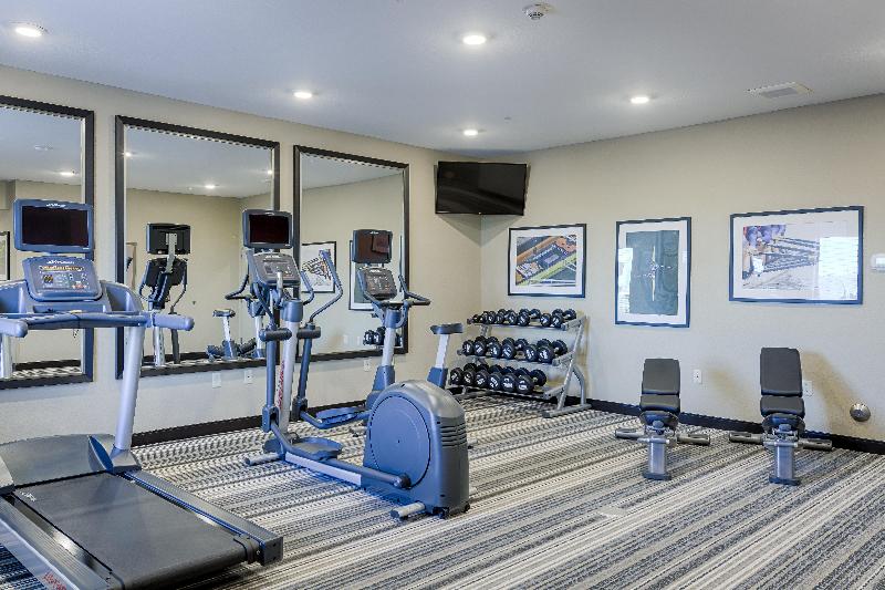 Candlewood Suites Lakeville I-35