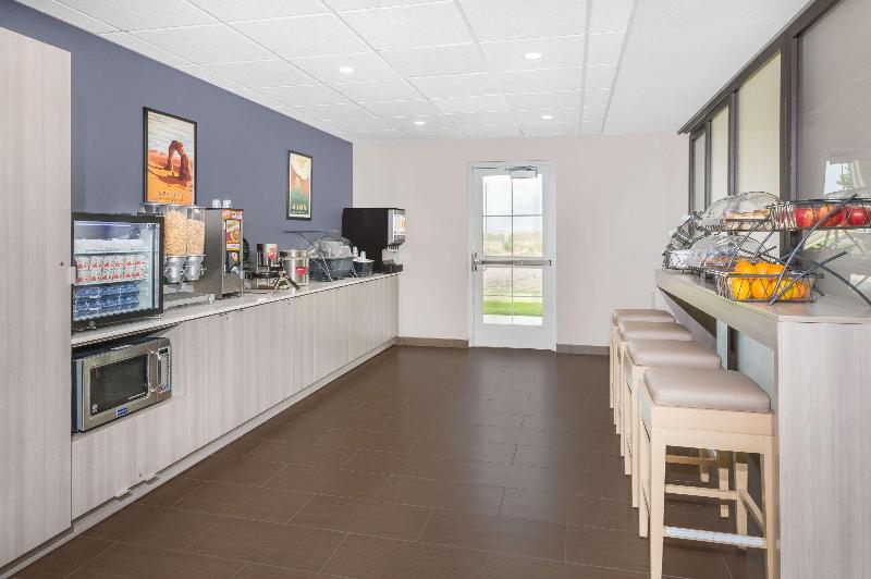 Microtel Inn & Suites By Wyndham Springville/Prov