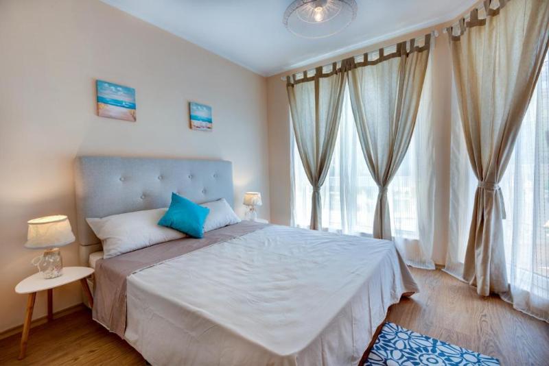 Venera & Anastasia Palace 