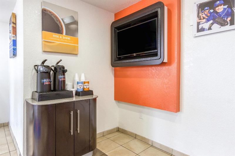Motel 6 Phoenix Tempe Priest Dr