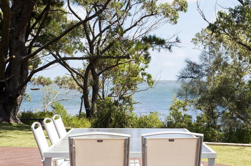 By The Beach Bed And Breakfast Holiday Apartments