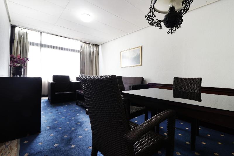 Hotel Istana Bandung by ZUZU