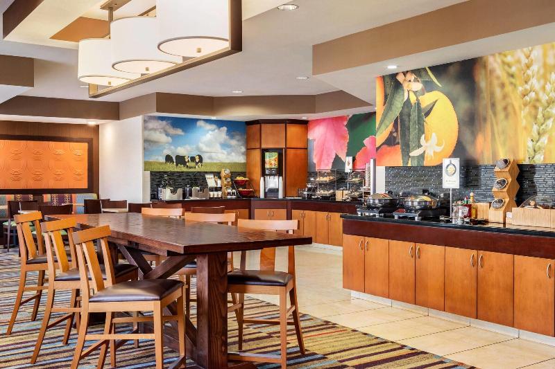 Fairfield Inn & Suites Toledo Maumee