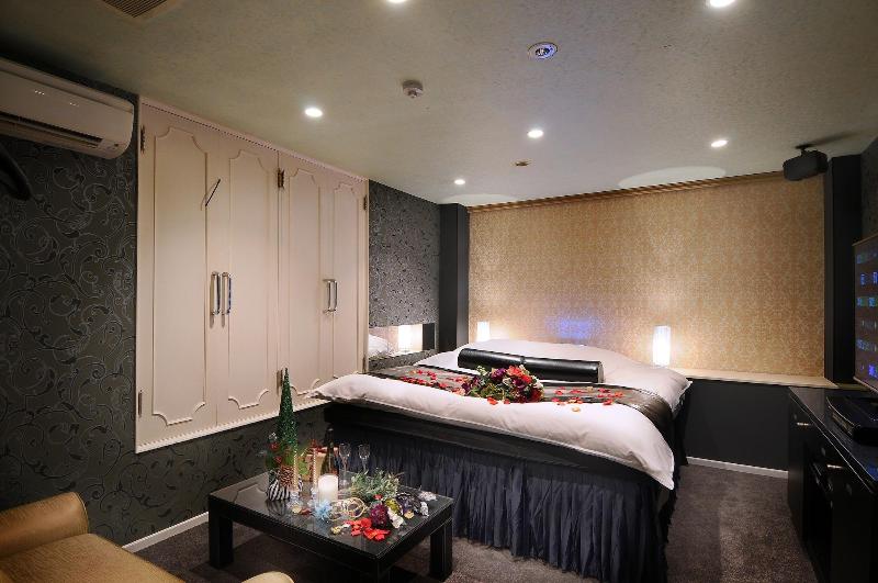 Ishidu Hotel Blan Chapel Christmas Adults Only