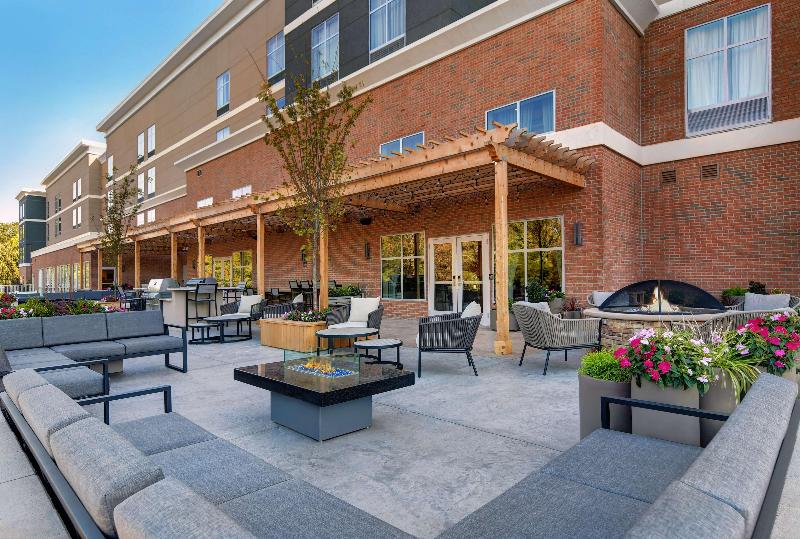 Homewood Suites by Hilton Edison Woodbridge