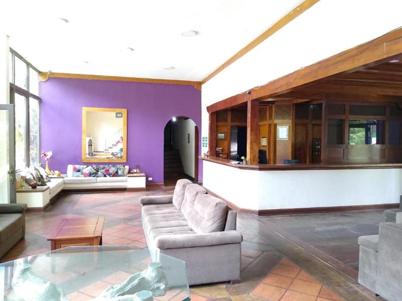 Oyo Del Verde Hotel