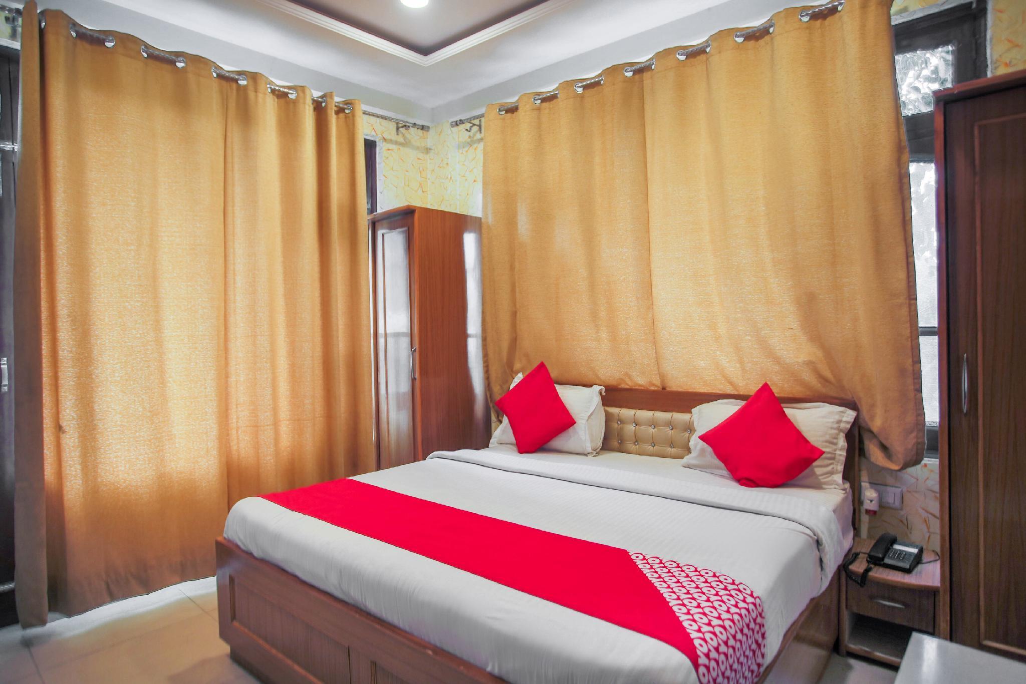 OYO 49755 Hotel Munish