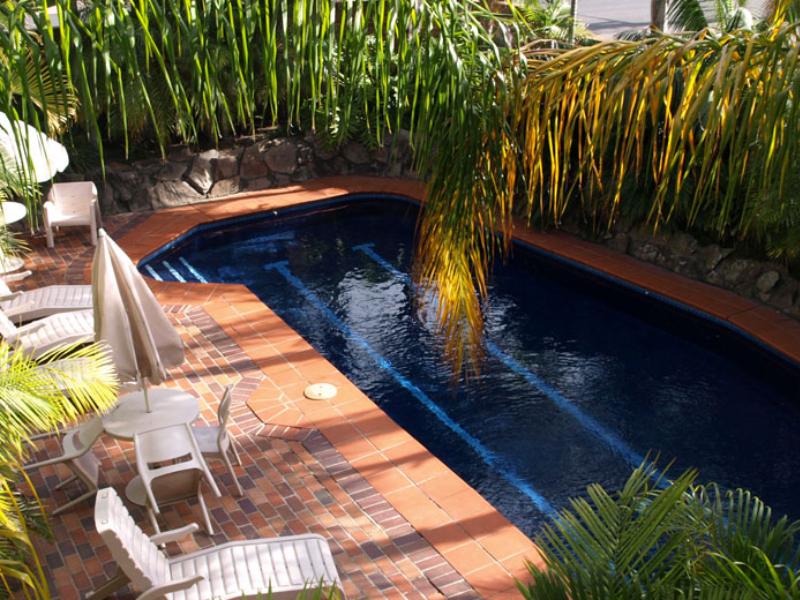 Francis Phillip Motor Inn And The Lodge Serviced Apartments