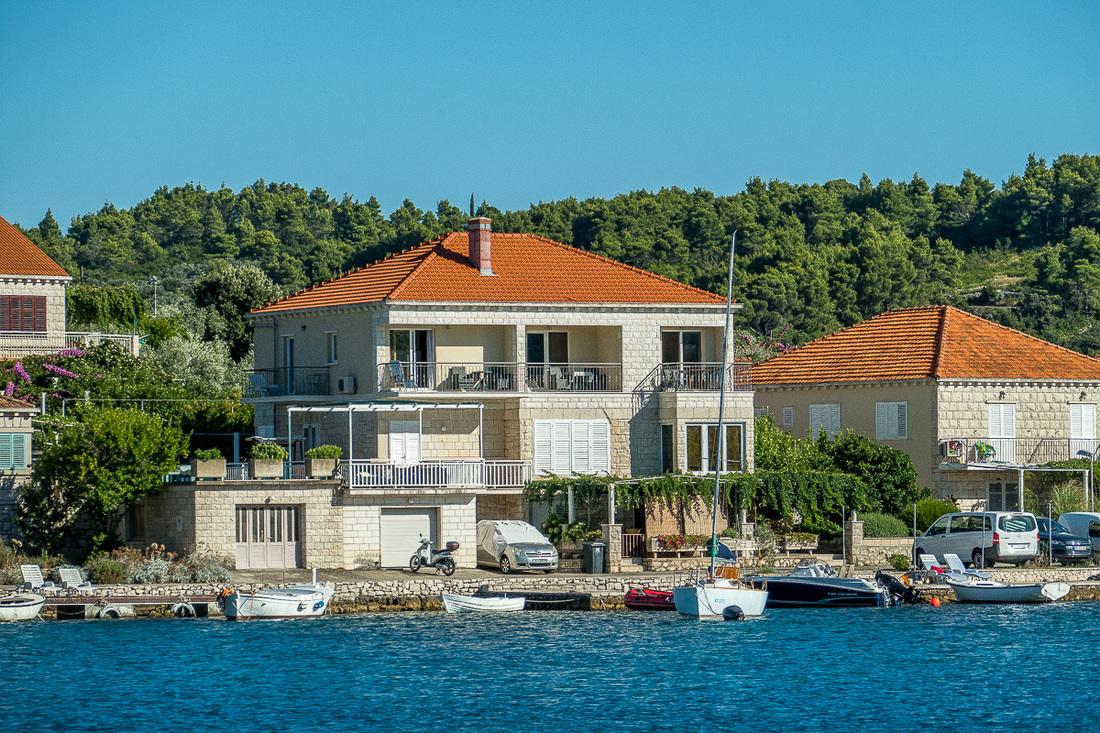 Nice one bedroom apartment in Lumbarda