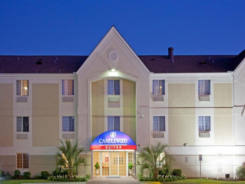 Candlewood Suites Beaumont Hotel