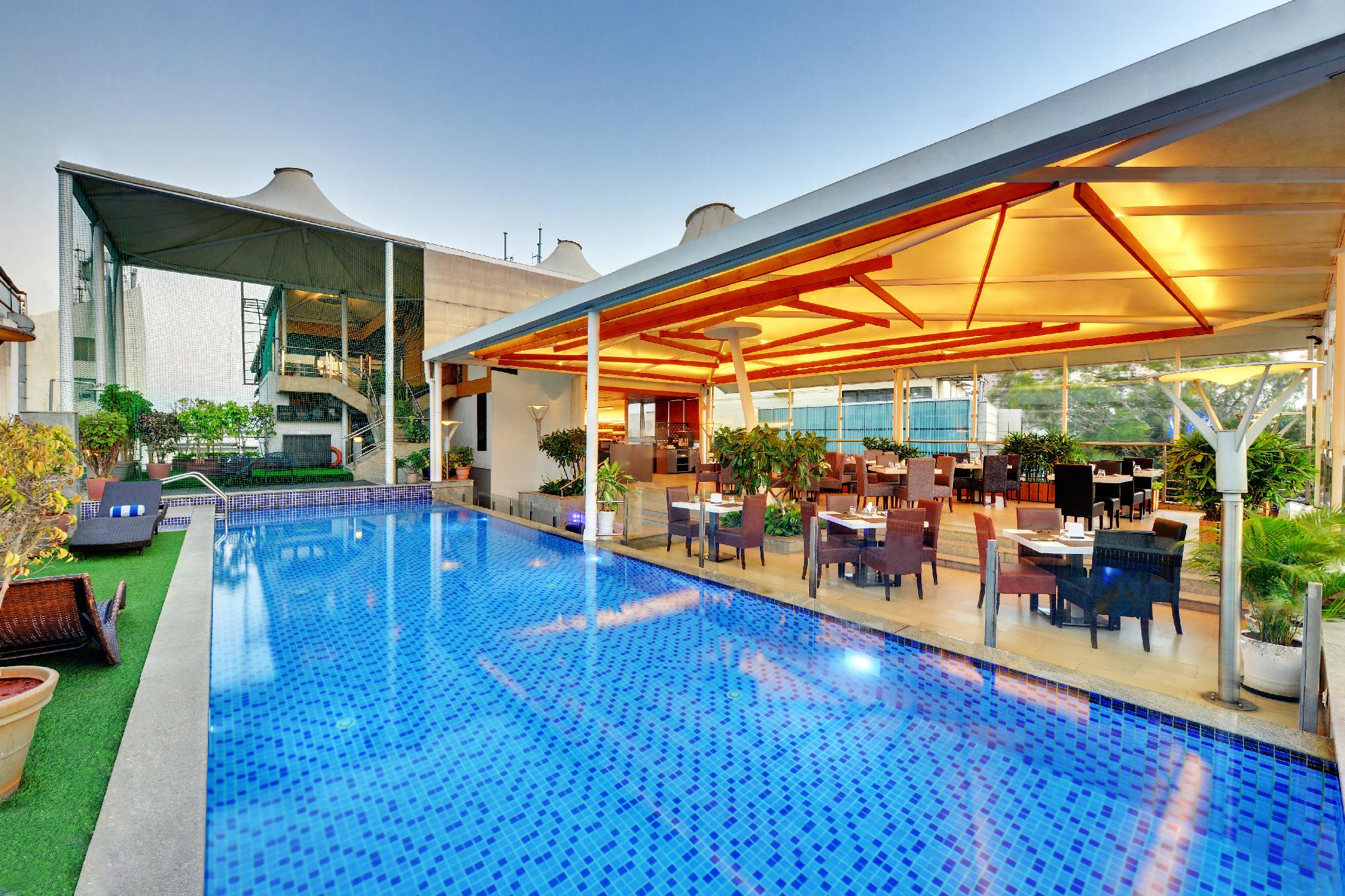 IRIS The Business Hotel