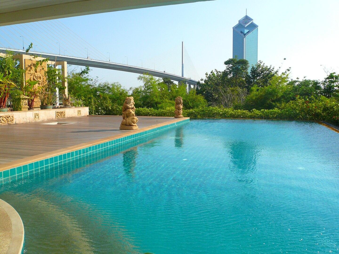 Nice 3BR Apt, River Front view, near Asiatique