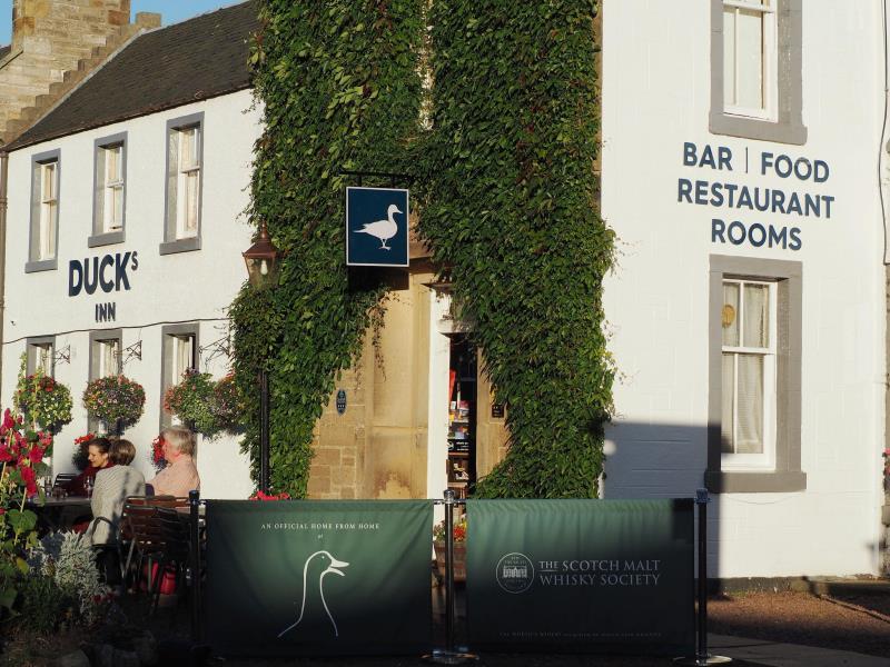 Duck's Inn
