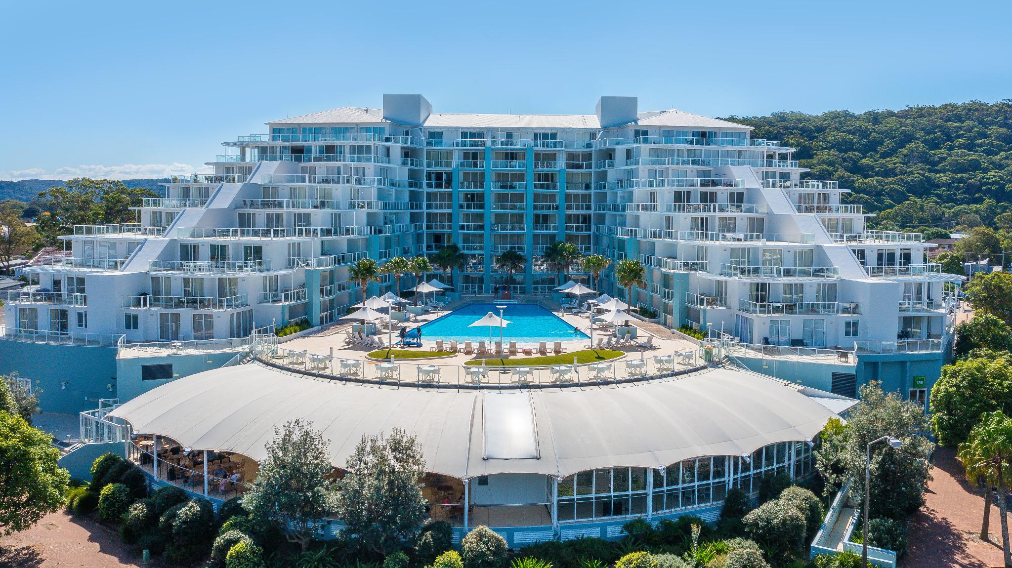 Mantra Ettalong Beach Hotel