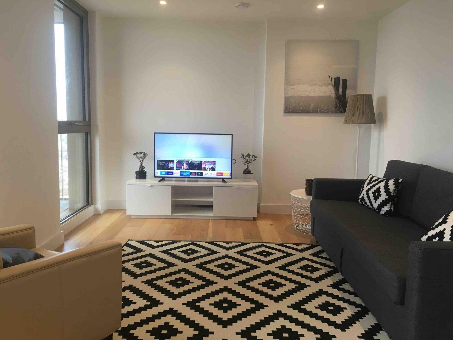 LUXURY SERVICED APARTMENTS*****