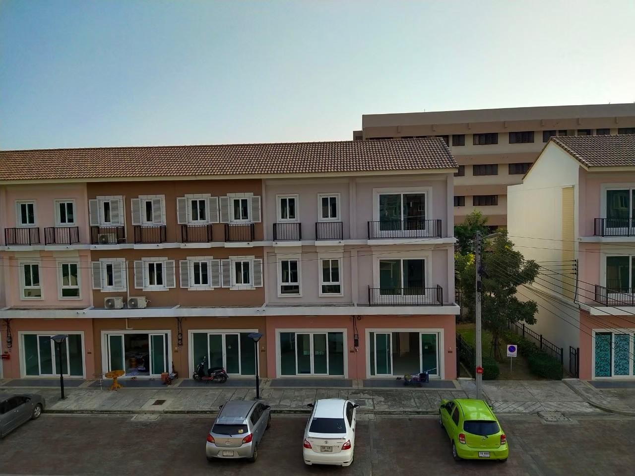 Chill Hostel