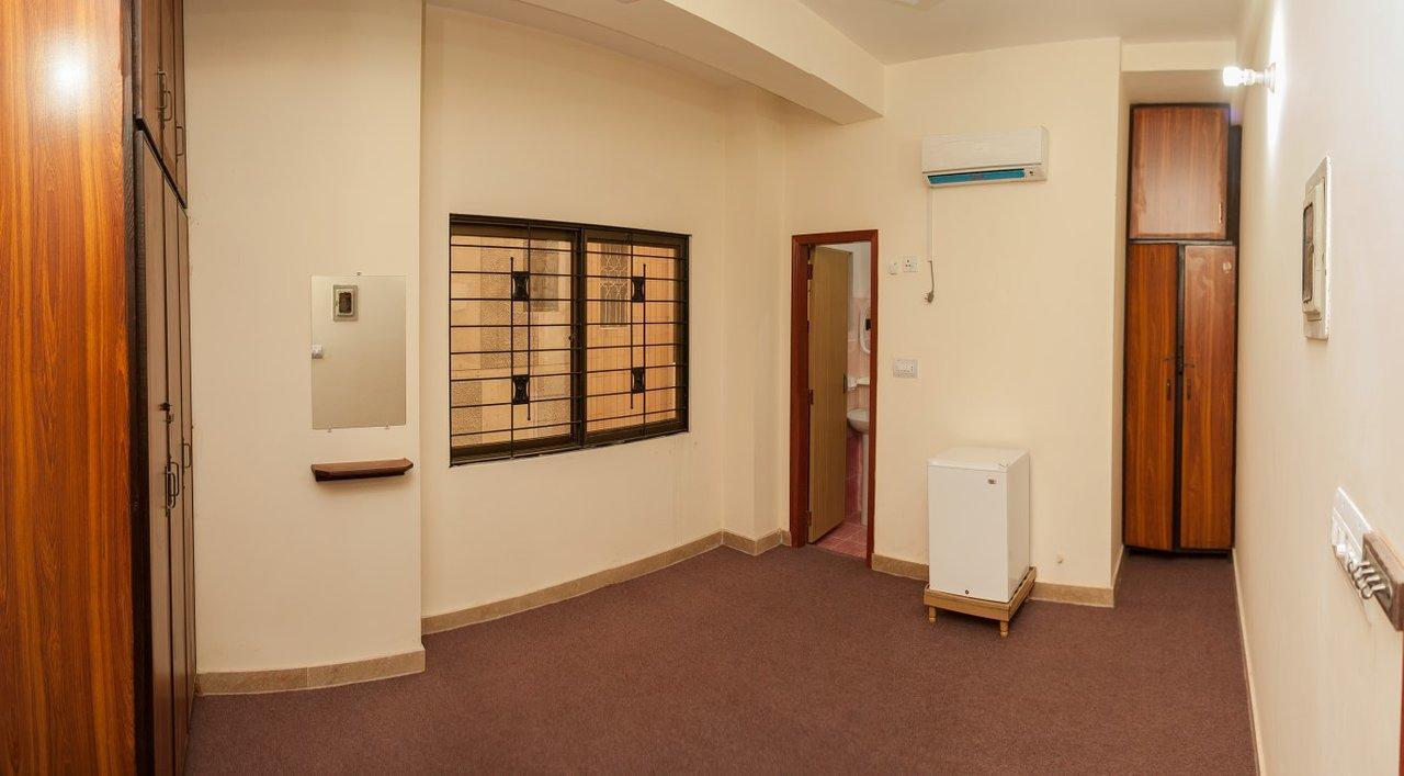 Qureshi Girls Hostel