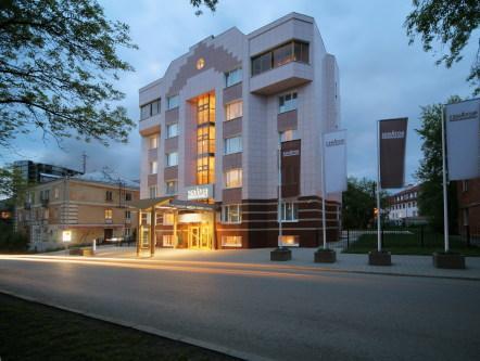 Senator Business Hotel