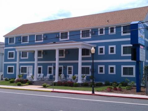 Commander Beach House Hotel