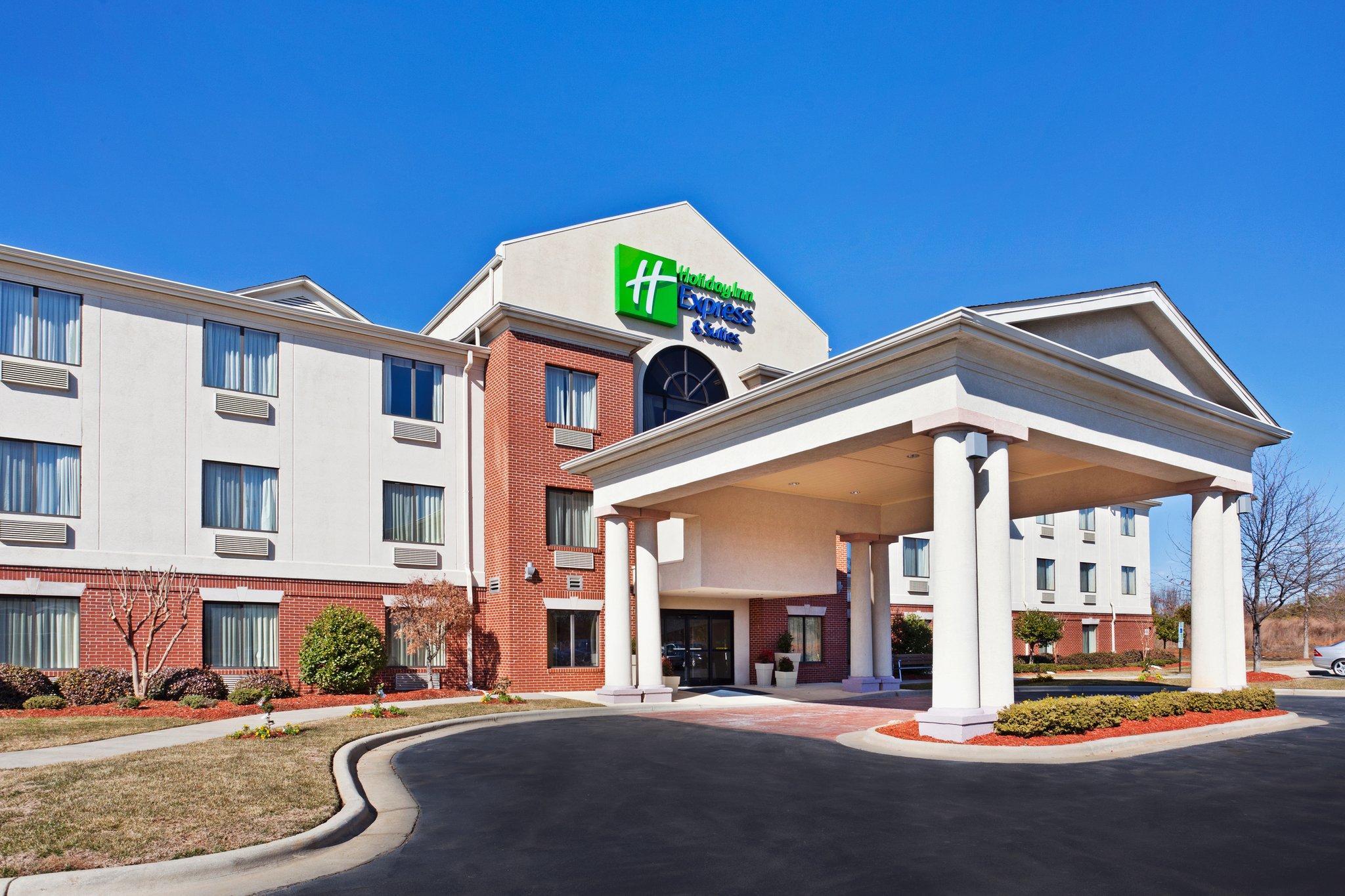 Holiday Inn Express Hotel & Suites Reidsville