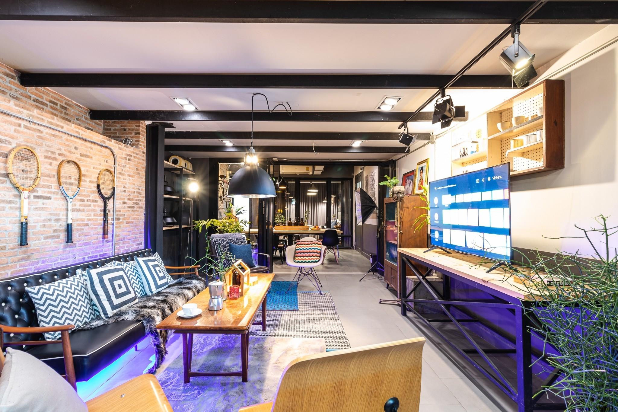 two Bedrooms + 1 livingroom in city  #16
