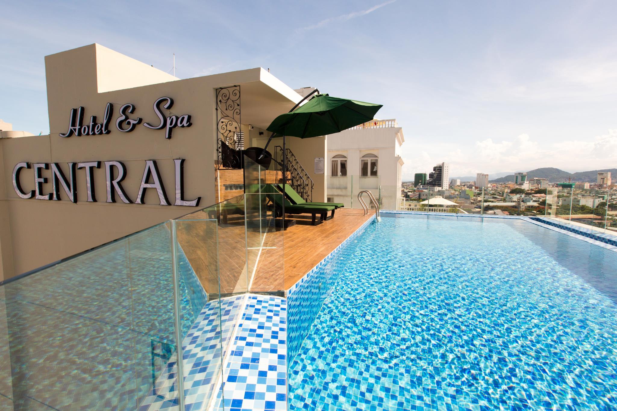 Central Hotel & Spa Danang