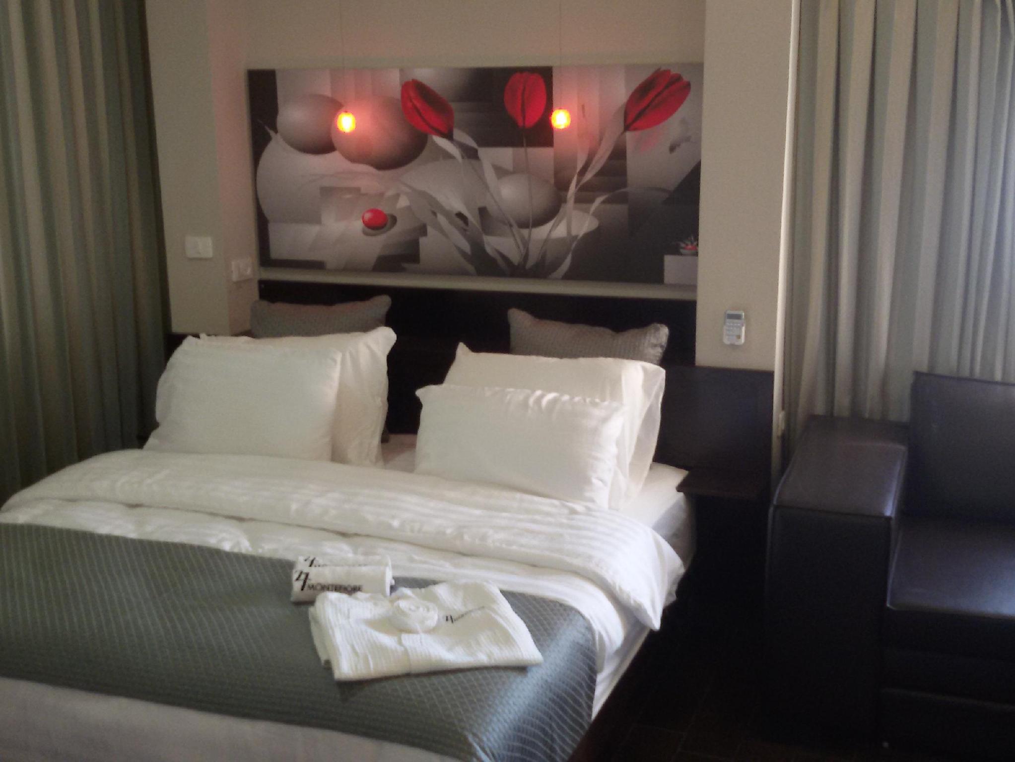 27 Montefiore Hotel