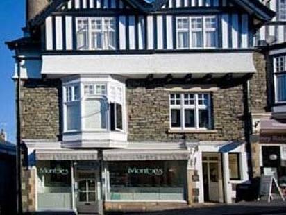 Monties Guest House - Adults ONLY