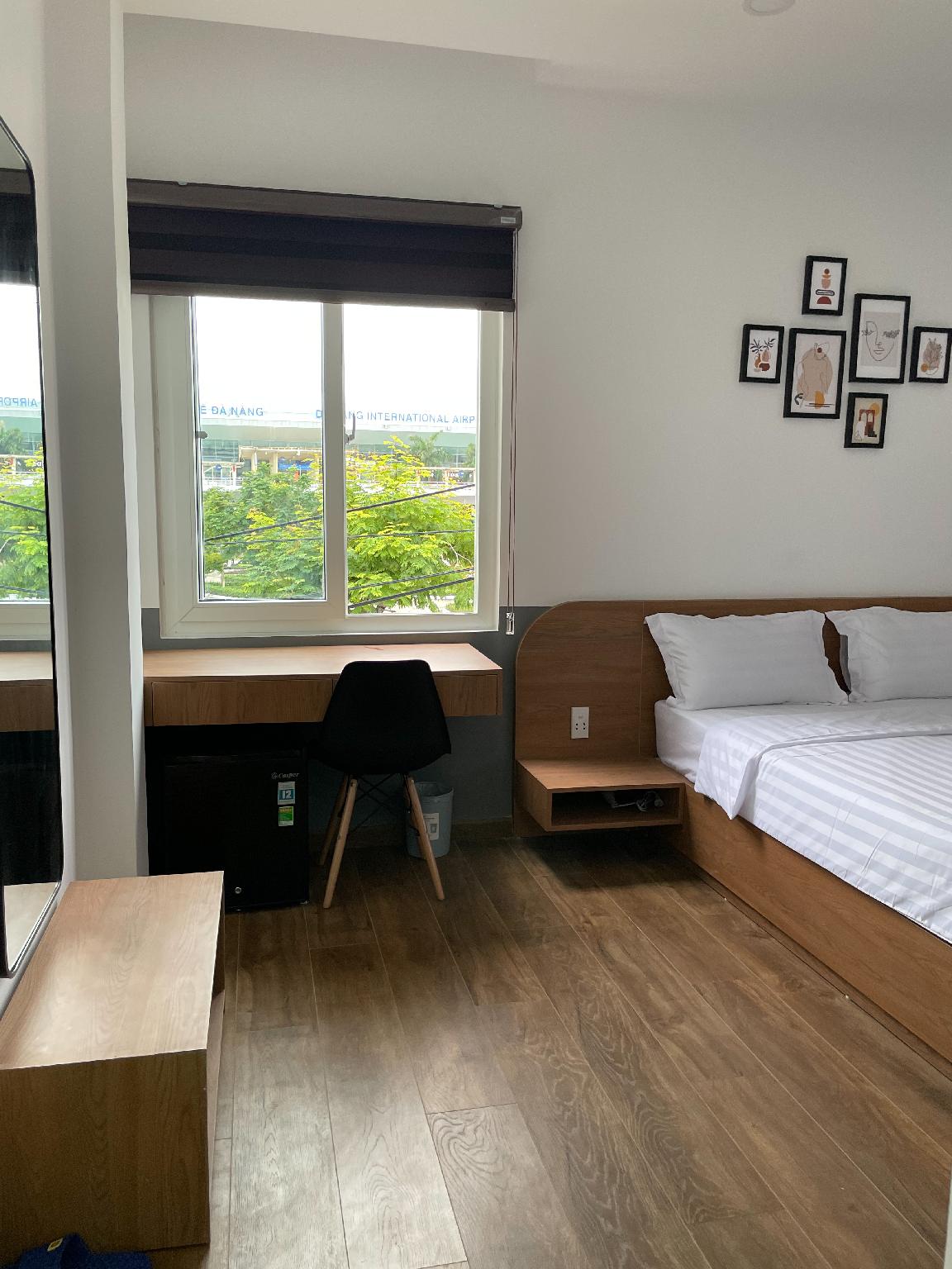 AIRPORT HOMESTAY