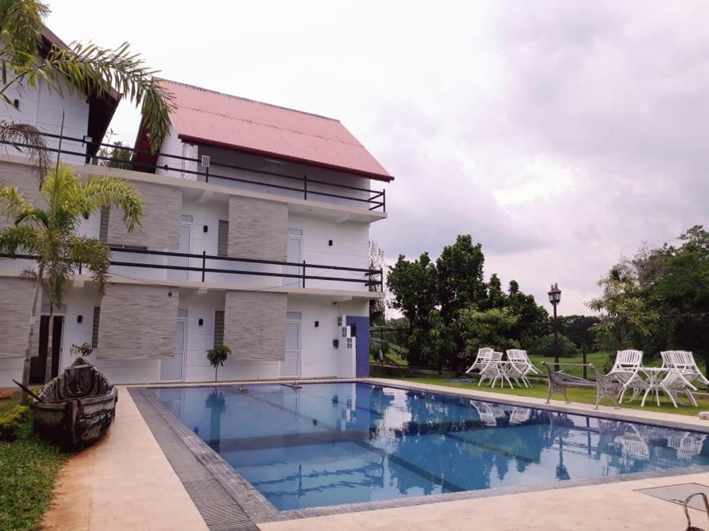 Royal Crown Residence Hotel 