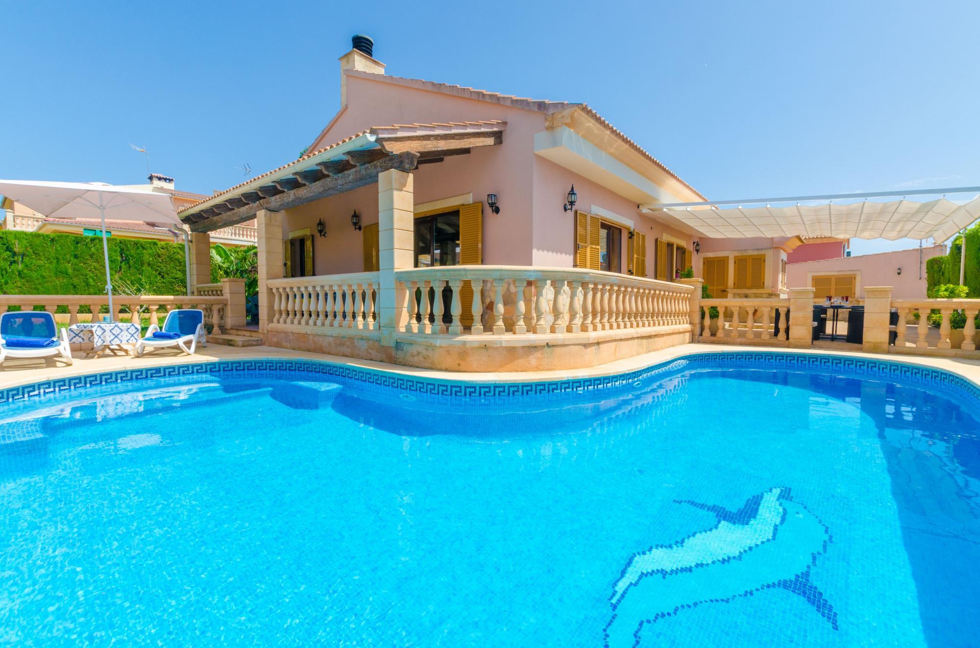CAN FAMA - Villa with private pool in Badia Gran. Free WiFi