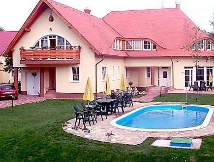 Kunszler Apartmanhaz