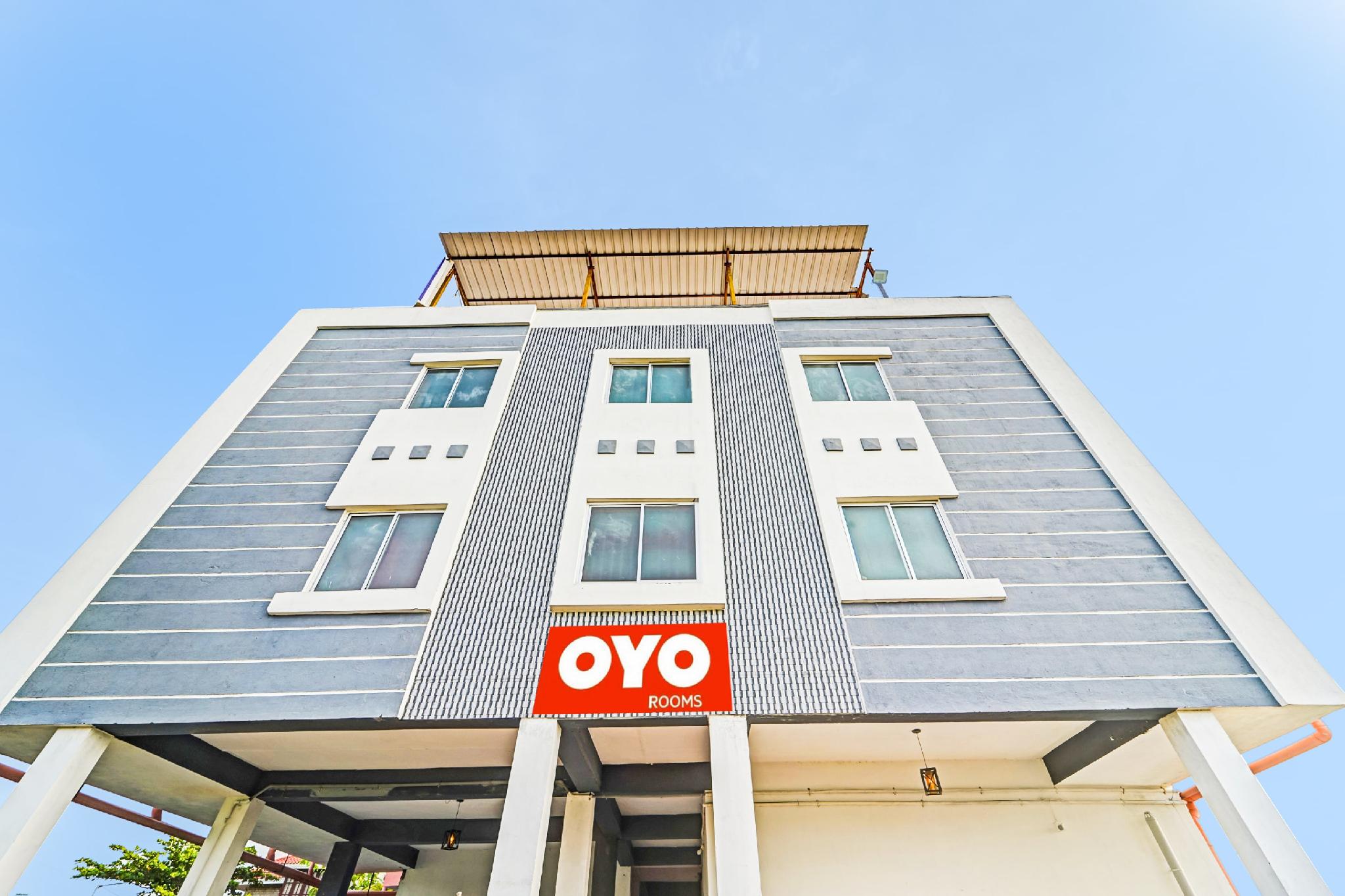 Super OYO Karapakkam, Chennai
