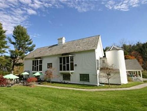 1896 House Country Inn - Barnside Inn