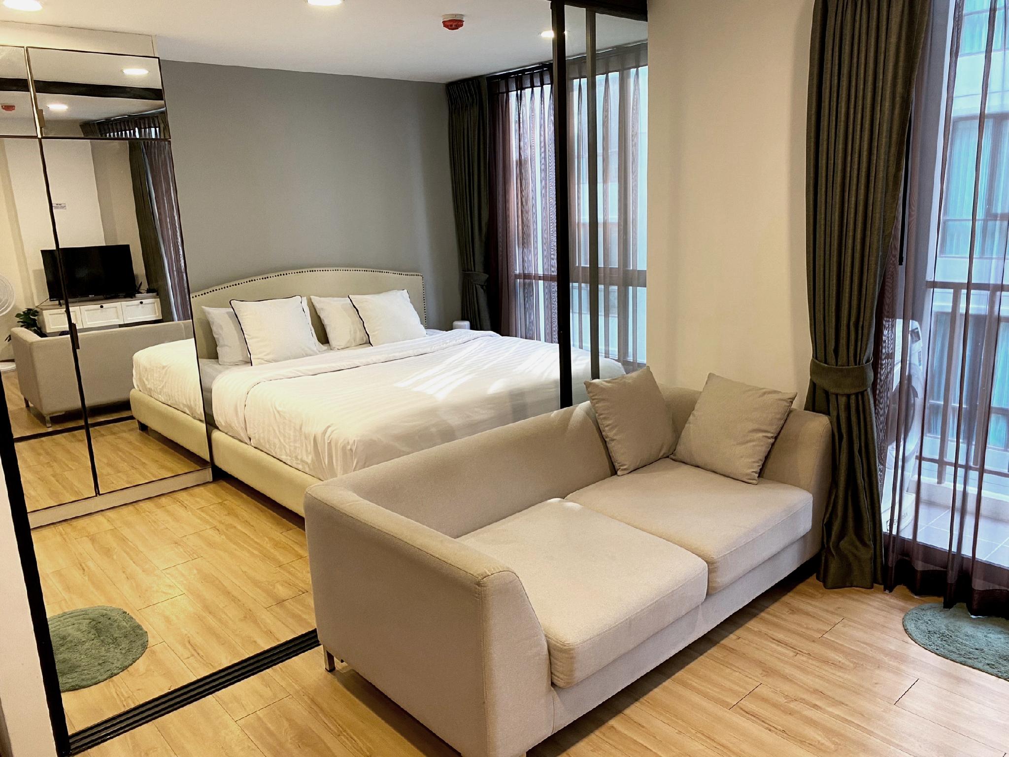 asiatique condo Charoenkrung