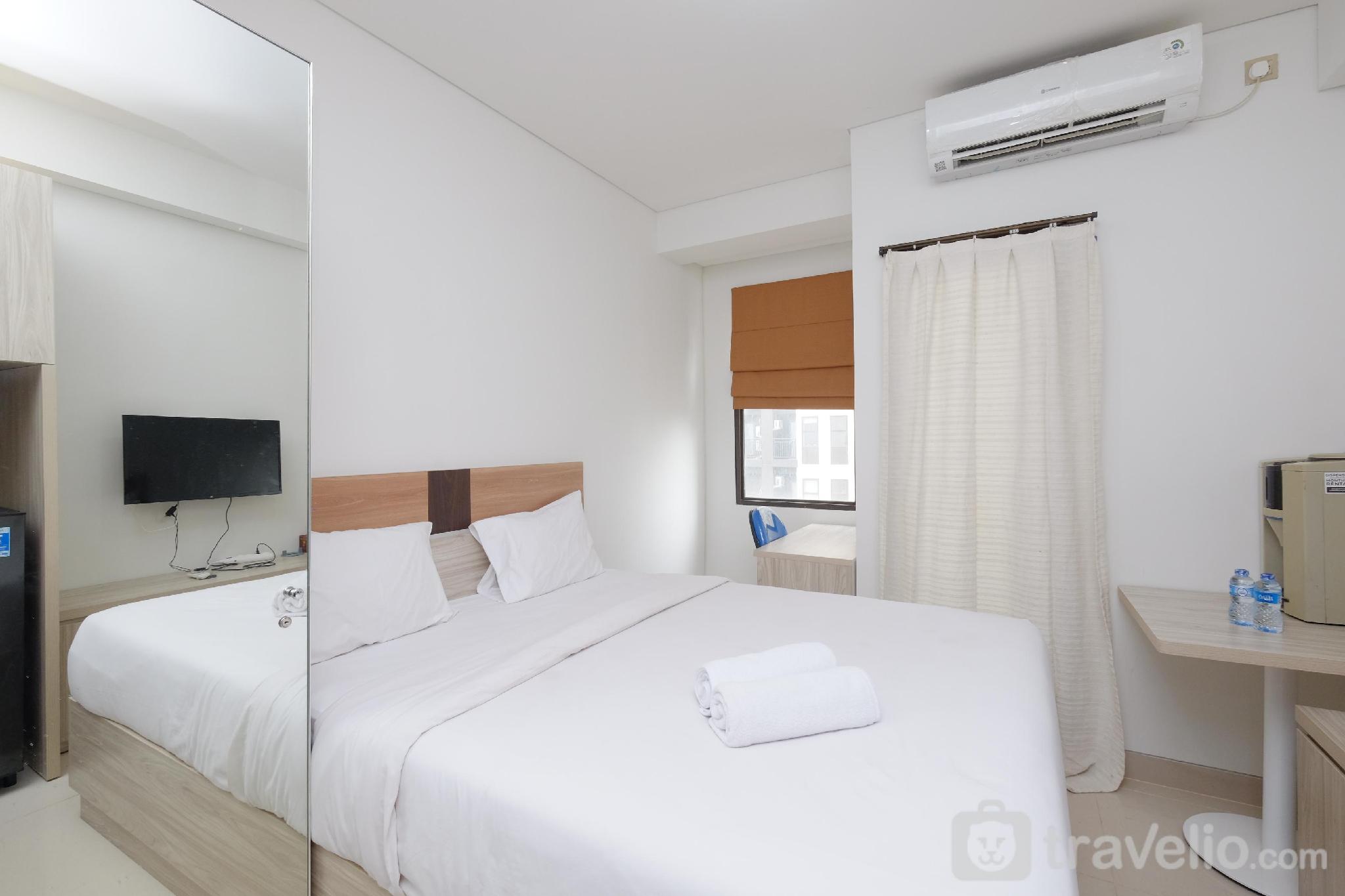 Modern Studio Transpark Cibubur By Travelio