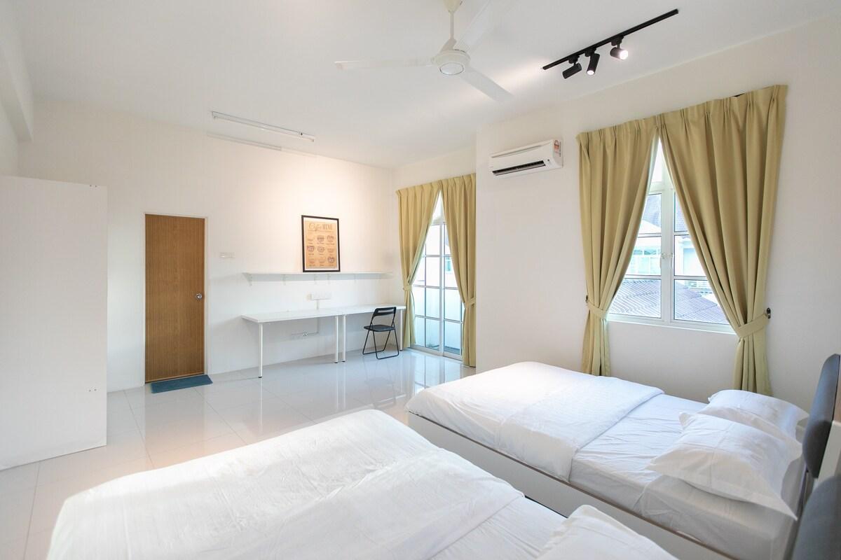 Penang Balik Pulau Homestay w/Swimming Pool