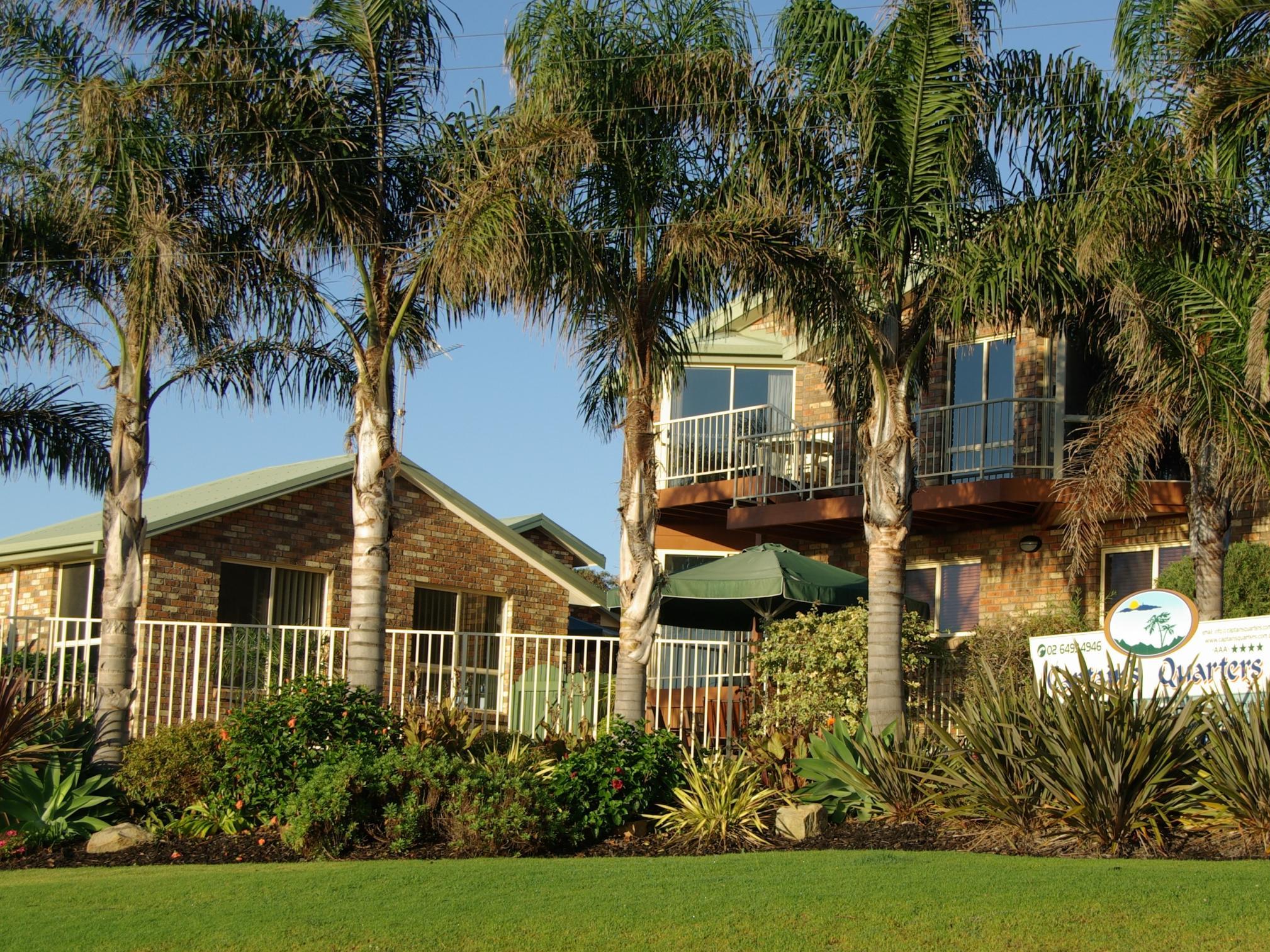 Captain's Quarters Villas