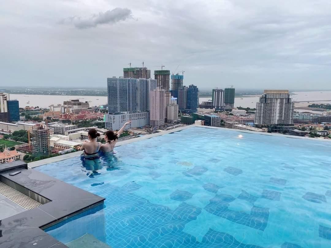 Penthouse 2 Bedroom 1 Bathroom Condo in Phnom Penh