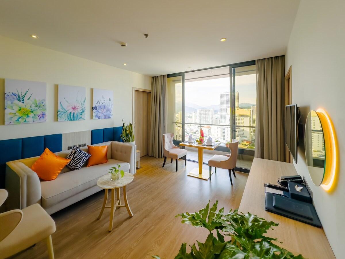 2 BR seaview @breakfast@center