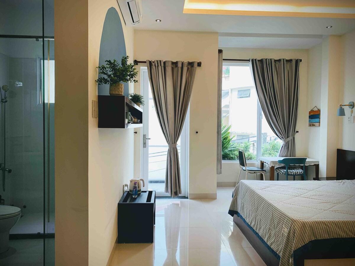 R1• 12NM Annie.homestay【Solo/Couple balcony room】