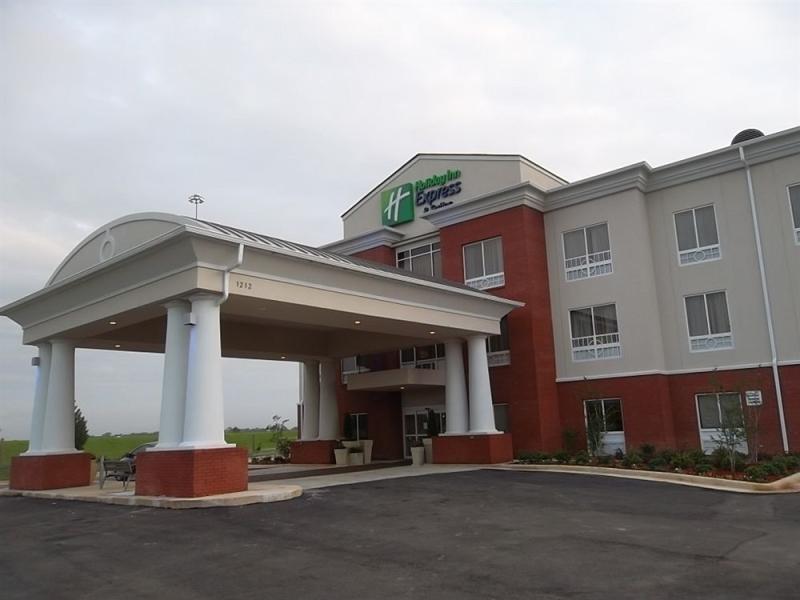 Holiday Inn Express Hotel And Suites Brookhaven
