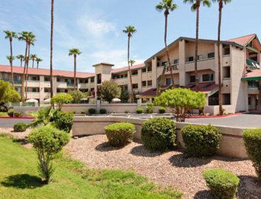 Days Inn Suites