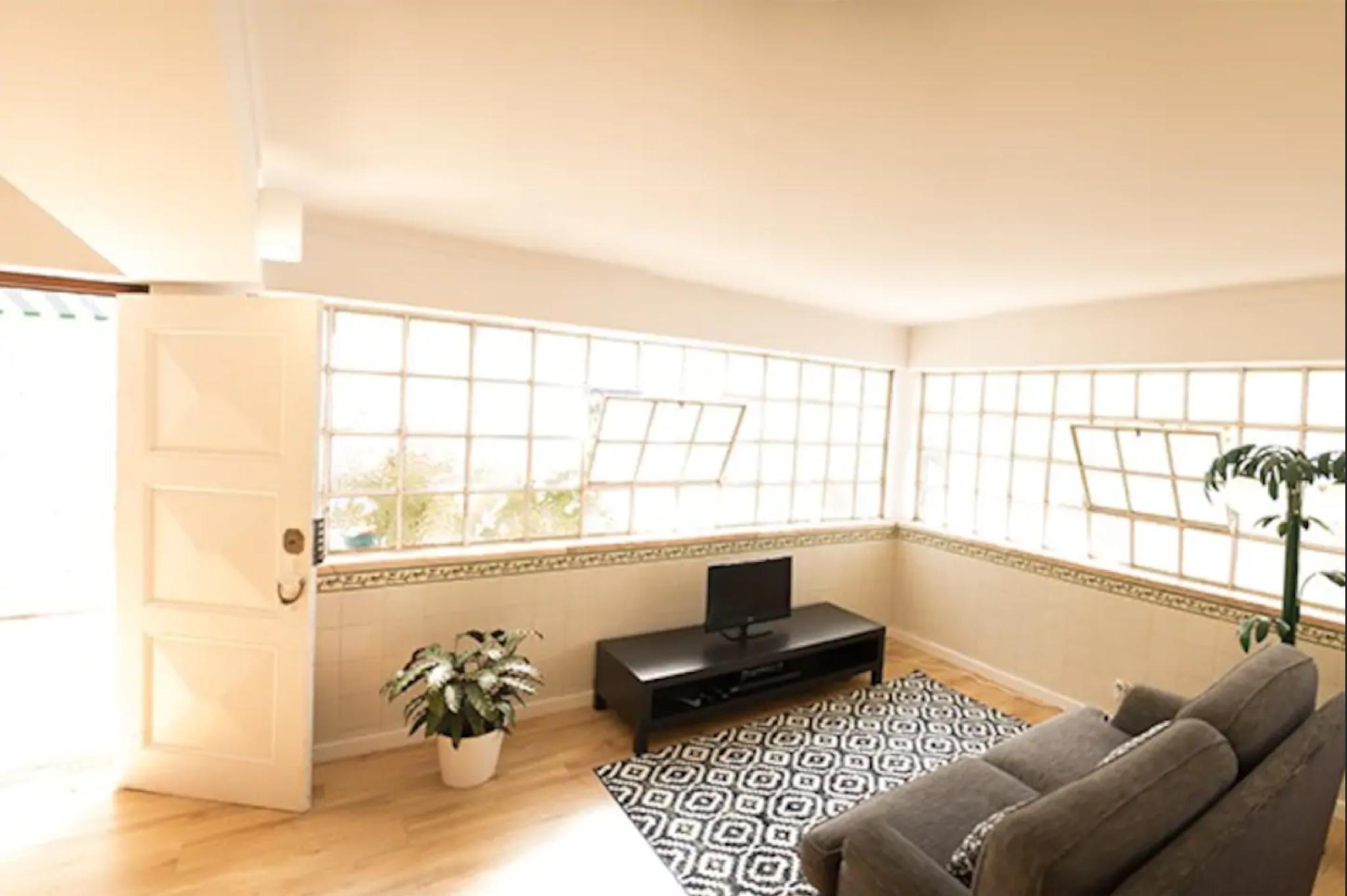 Two Bedroom House with Shared Backyard