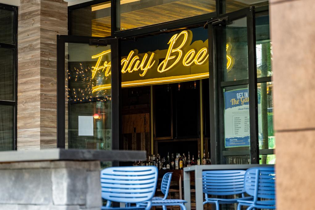 Holiday Inn & Suites Nashville Downtown – Broadway